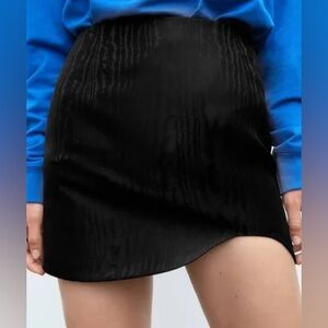 Zara- NWT Jacquard Mini Skirt